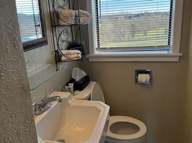 فندق Carlton Marion Inn