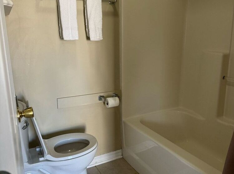 فندق Carlton Marion Inn