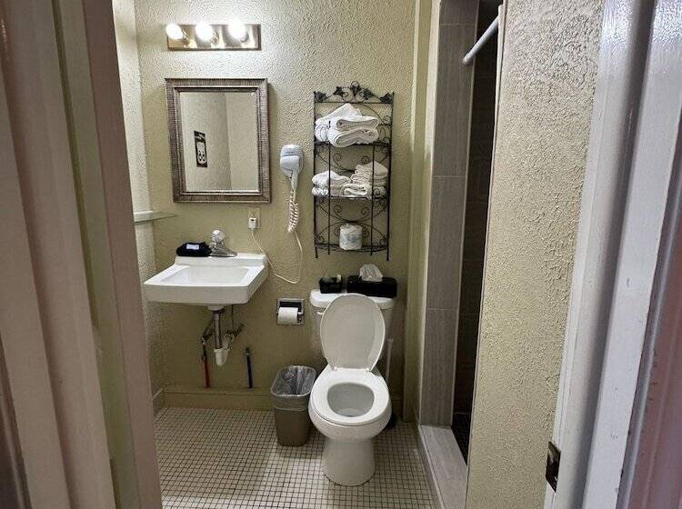 فندق Carlton Marion Inn