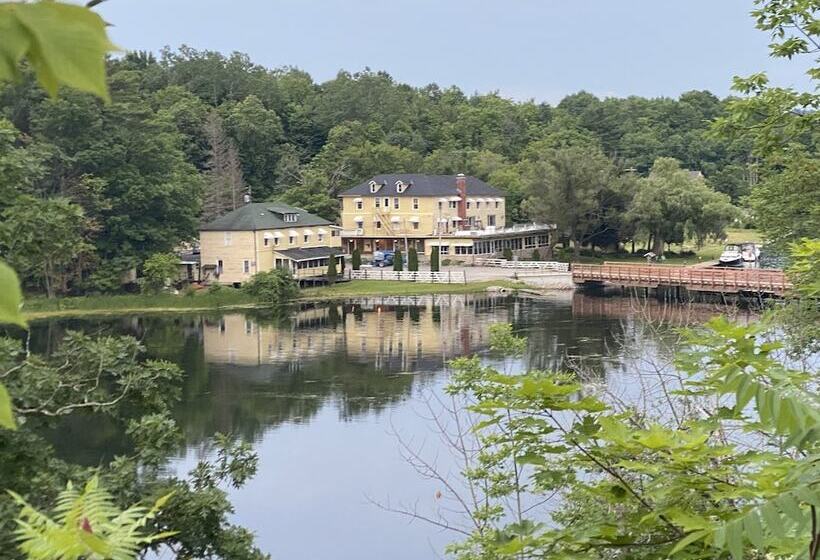 Отель Kenney Rideau