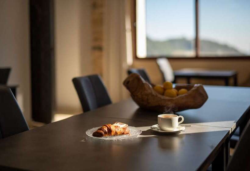 Отель La Casa Del Pantano