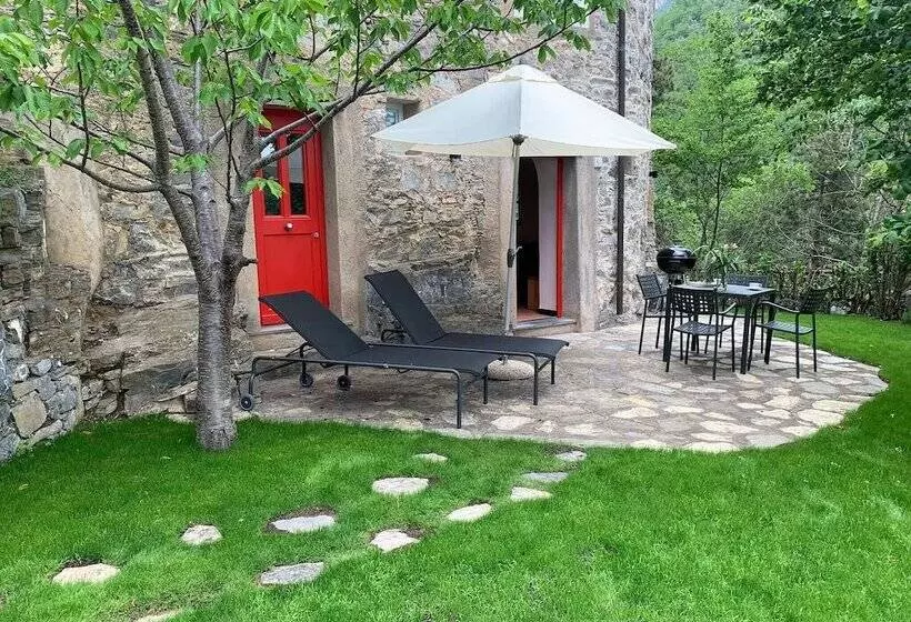 Hotelli Medieval Mountain Oasis With A Private Garden And Incredible Mountain View