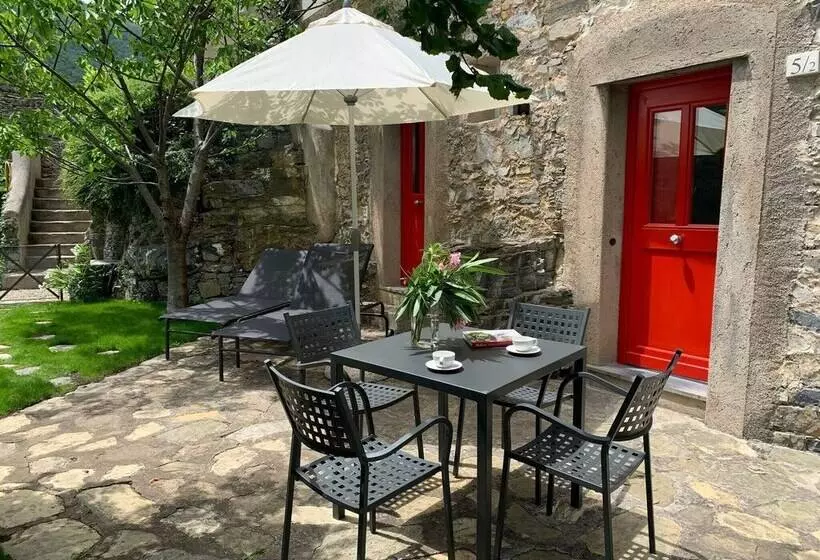 Hotelli Medieval Mountain Oasis With A Private Garden And Incredible Mountain View