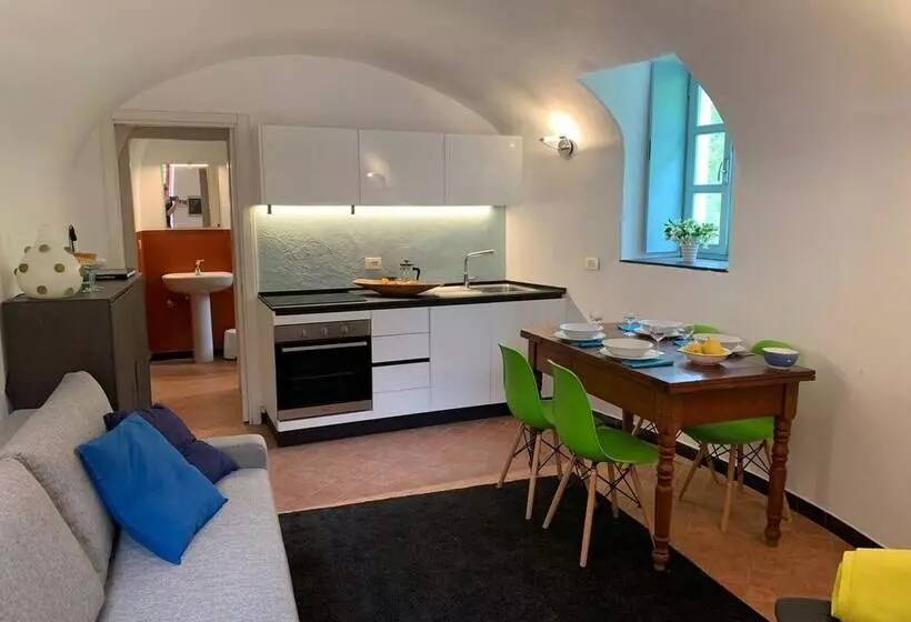 Hotelli Medieval Mountain Oasis With A Private Garden And Incredible Mountain View