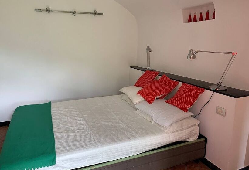 Otel Medieval Mountain Oasis With A Private Garden And Incredible Mountain View