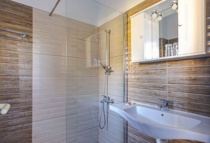 בית מלון כפרי Palm Bay By Estia