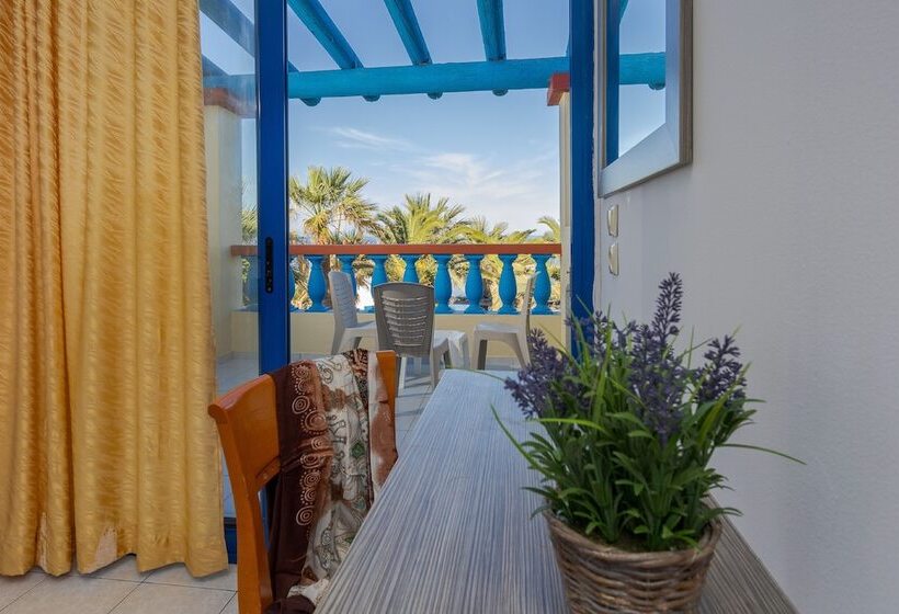 בית מלון כפרי Palm Bay By Estia