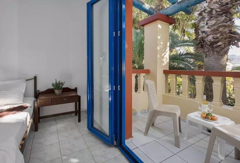 ホテル Palm Bay By Estia