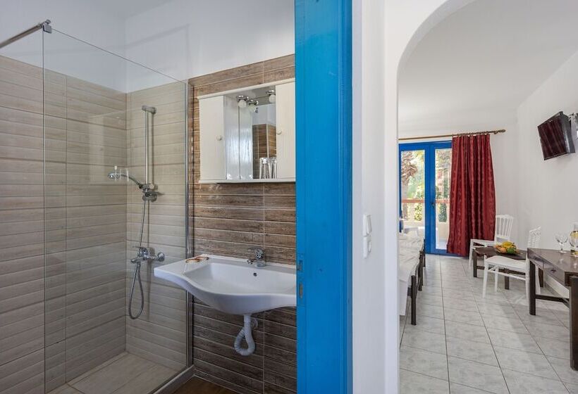 בית מלון כפרי Palm Bay By Estia