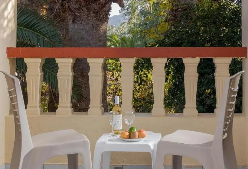Hotelli Palm Bay By Estia