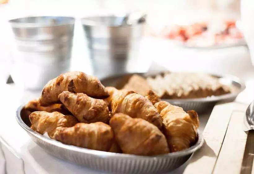 Hotelli Project June