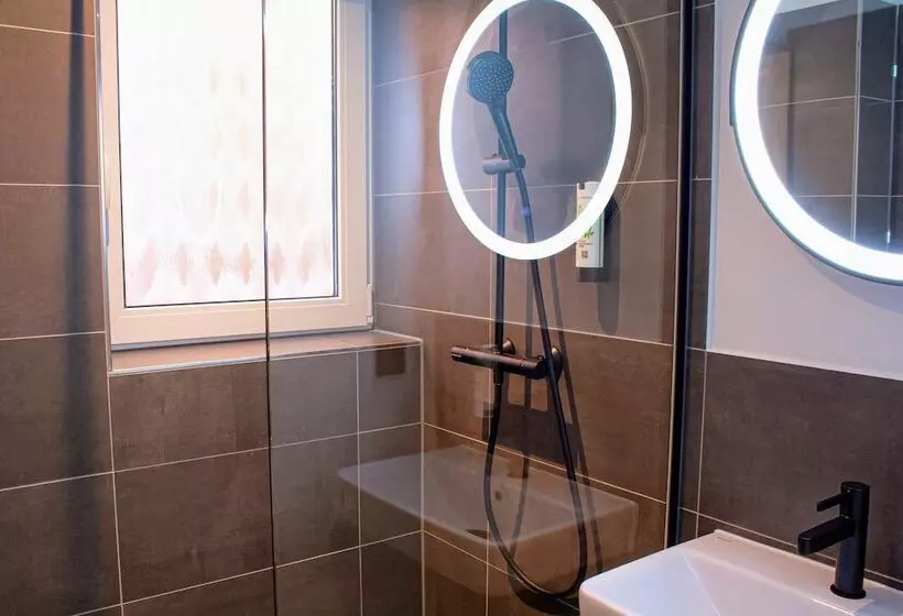 Hotelli Project June