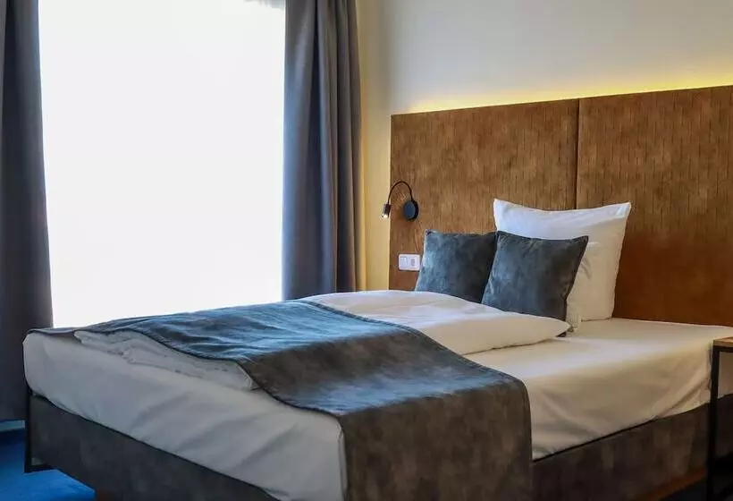 Hotelli Project June