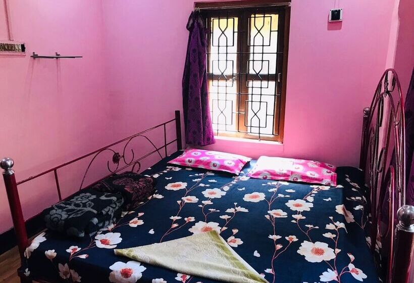 ホテル Biswabani Guest House