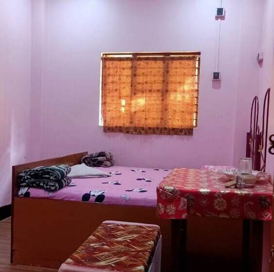 ホテル Biswabani Guest House