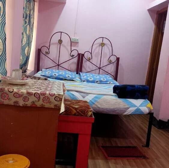 ホテル Biswabani Guest House