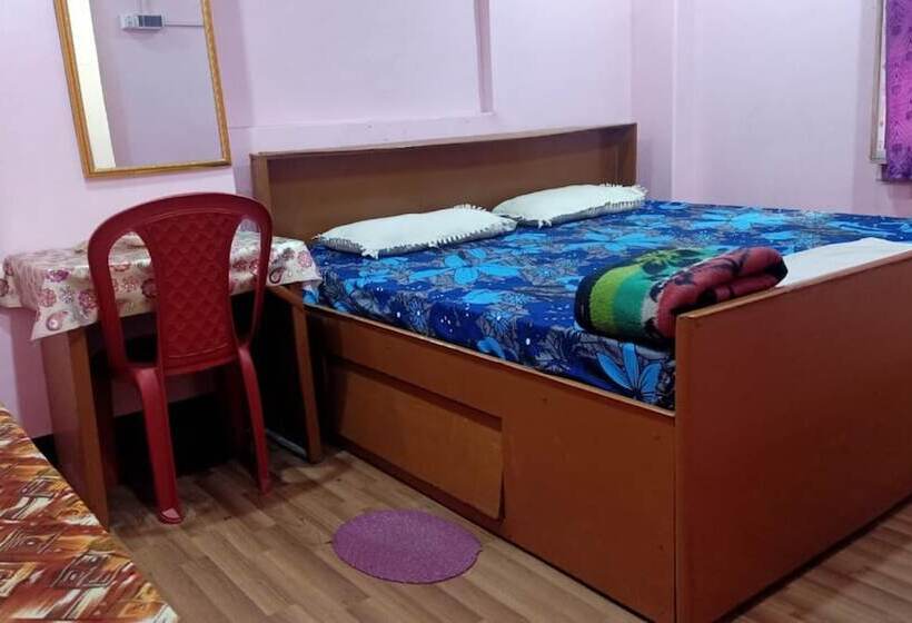 ホテル Biswabani Guest House