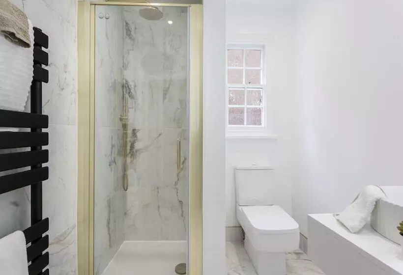 هتل Tanner Row Suites
