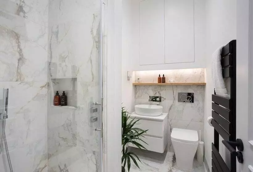 هتل Tanner Row Suites