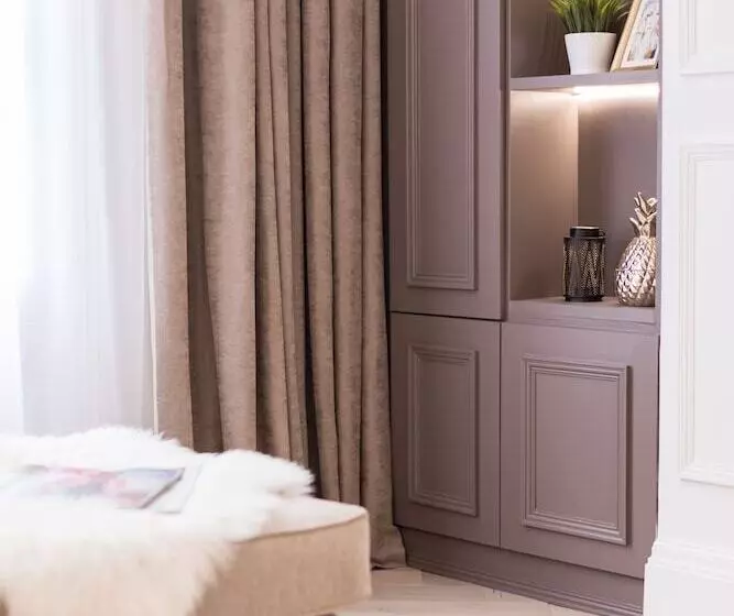 هتل Tanner Row Suites