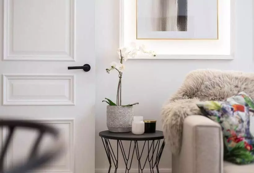 هتل Tanner Row Suites