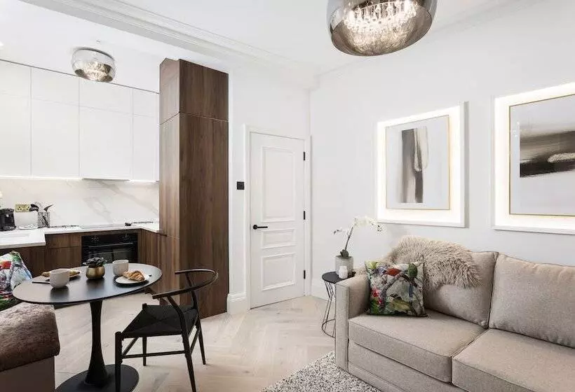 هتل Tanner Row Suites