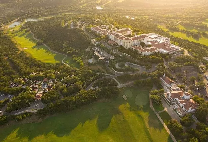 Villas At La Cantera Resort & Spa