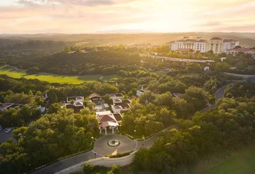 Villas At La Cantera Resort & Spa