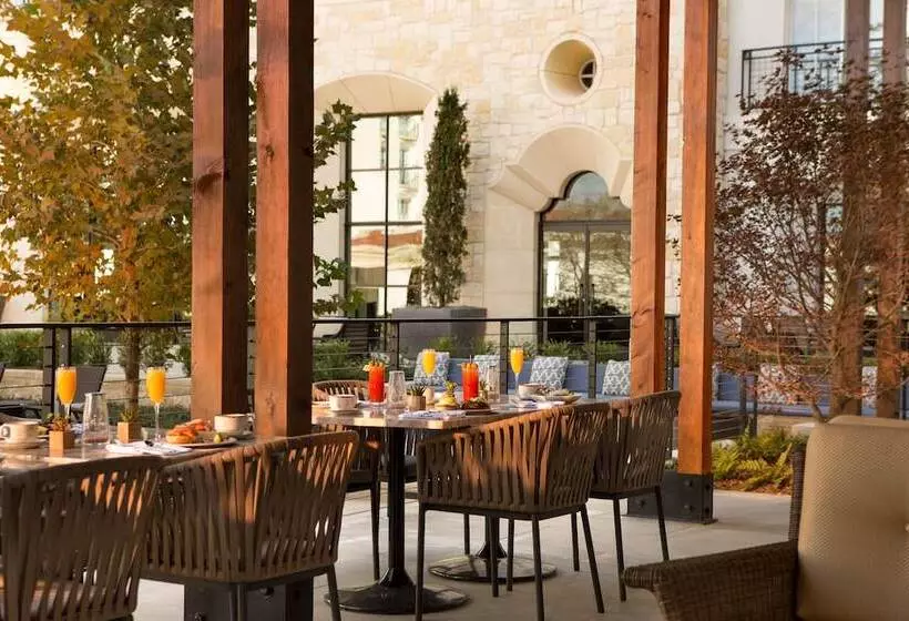 Villas At La Cantera Resort & Spa