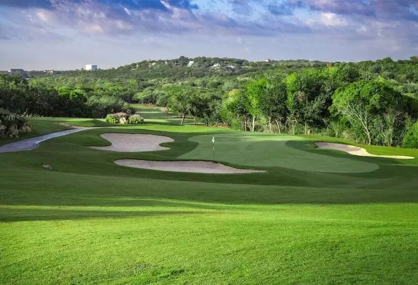Villas At La Cantera Resort & Spa