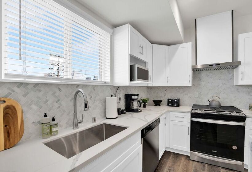 La View By Avantstay Rooftop Views Near Staples