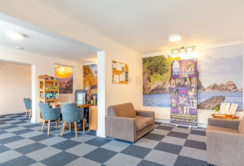 Late Rooms At North Devon Resort