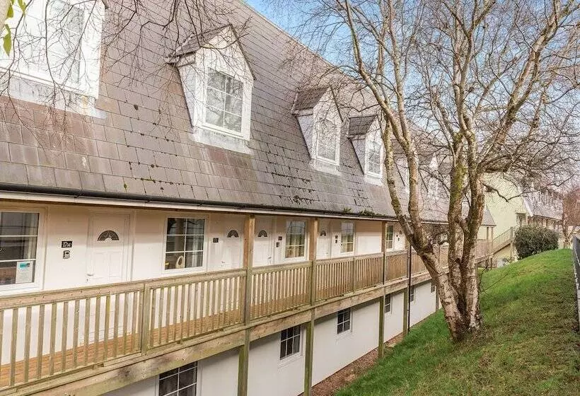 Late Rooms At North Devon Resort