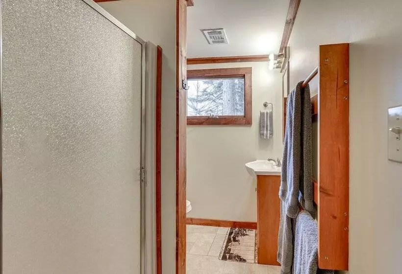 Michigan Log Cabin W/ Pere Marquette River Views