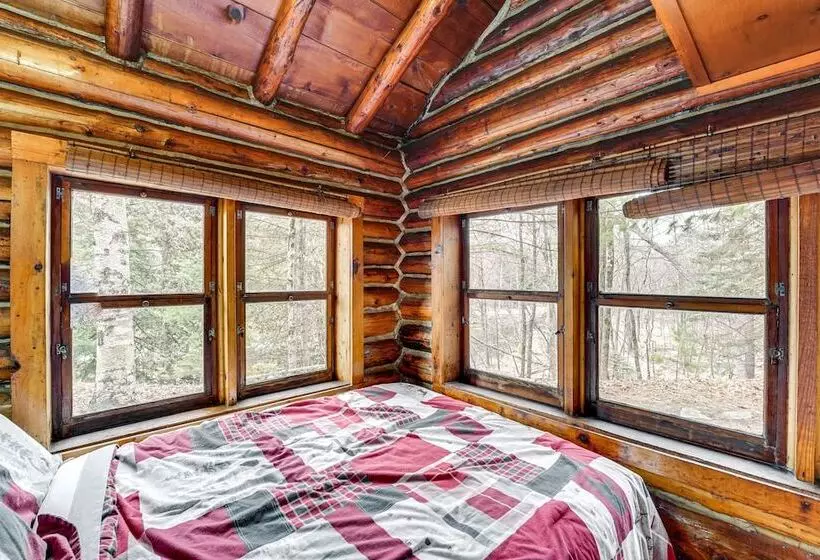 Michigan Log Cabin W/ Pere Marquette River Views