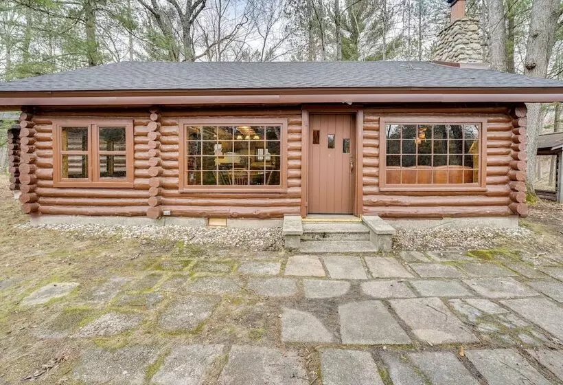 Michigan Log Cabin W/ Pere Marquette River Views