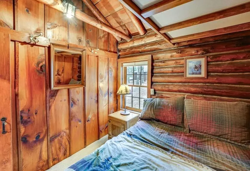 Michigan Log Cabin W/ Pere Marquette River Views