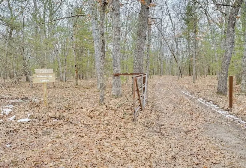 Michigan Log Cabin W/ Pere Marquette River Views