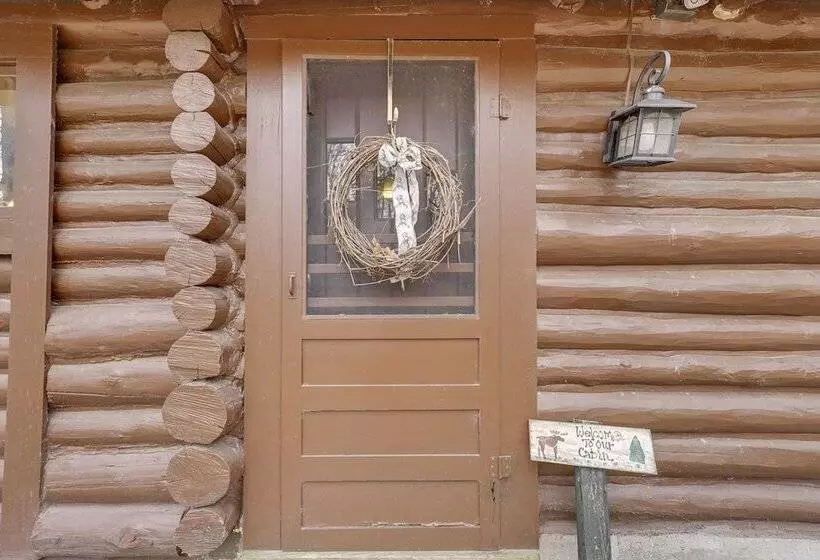 Michigan Log Cabin W/ Pere Marquette River Views
