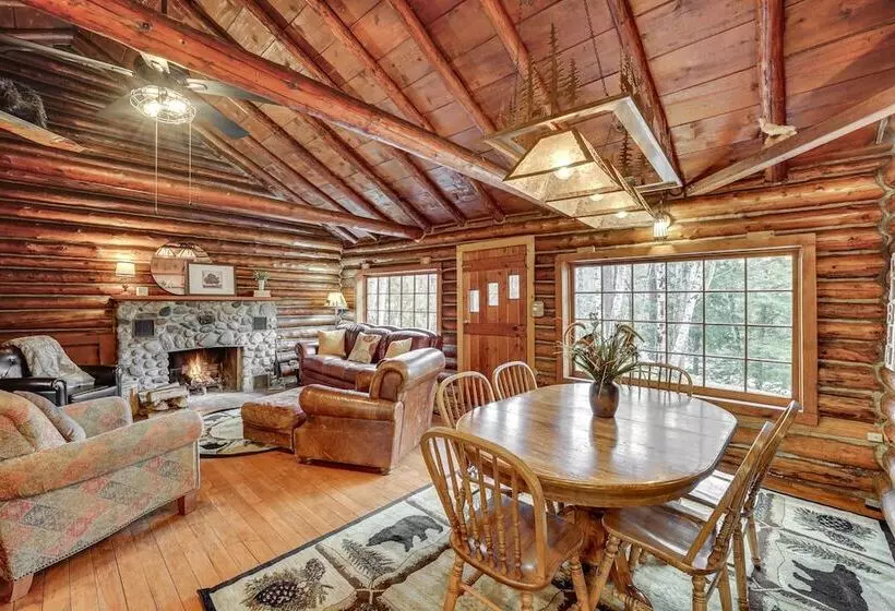 Michigan Log Cabin W/ Pere Marquette River Views