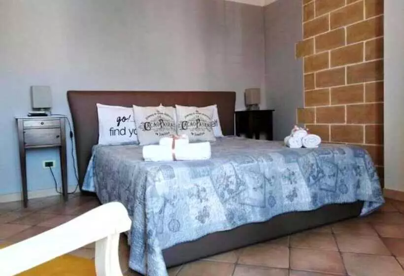 پانسیون Avola Opera House