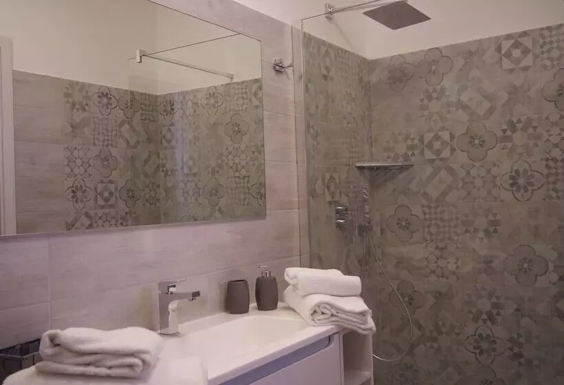 پانسیون Our Guest House