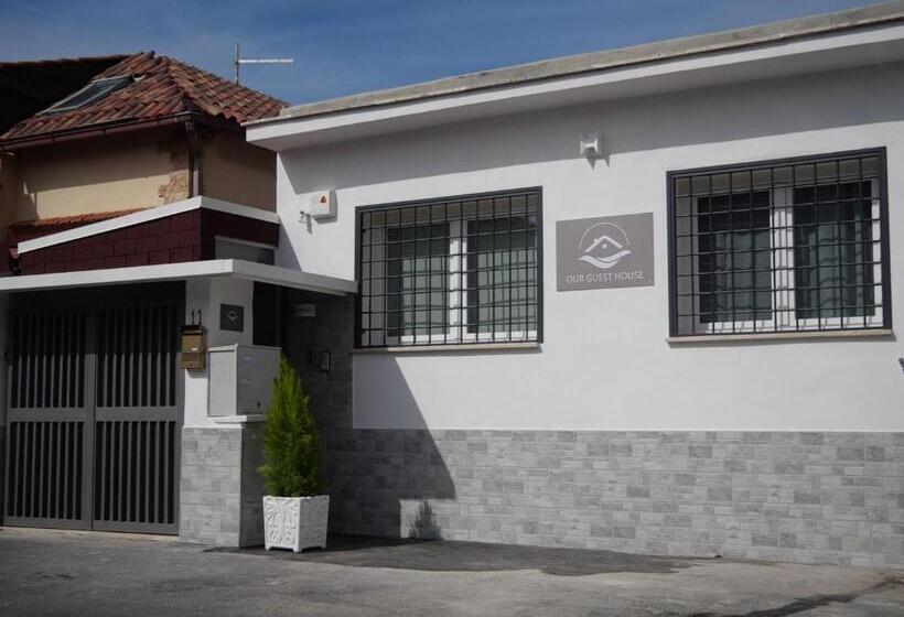 ペンション Our Guest House