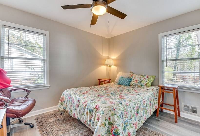 Pet Friendly Mableton Home W/ Grill & Fire Pit!