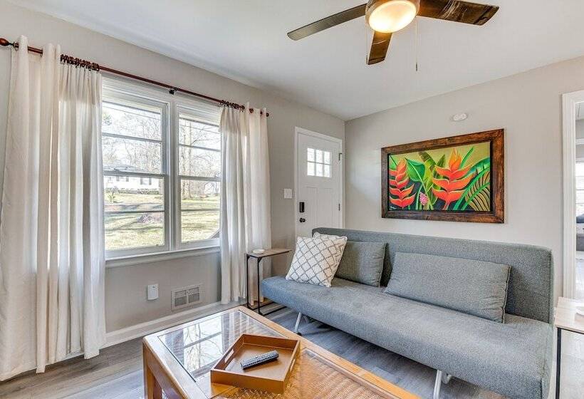 Pet Friendly Mableton Home W/ Grill & Fire Pit!