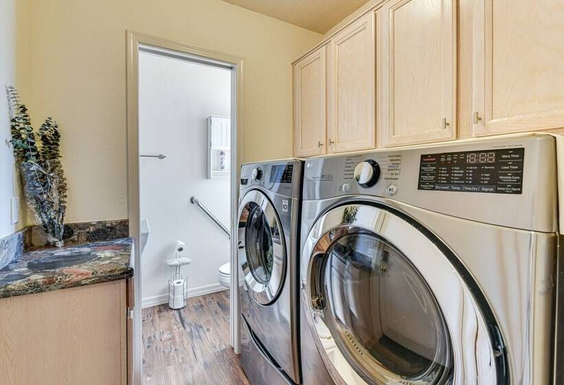 Quiet Chandler Home W/ Game Room, 2 Mi To Downtown