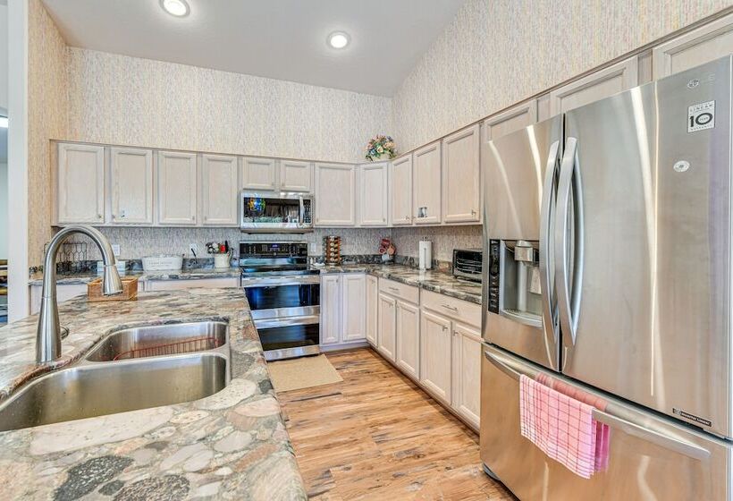 Quiet Chandler Home W/ Game Room, 2 Mi To Downtown