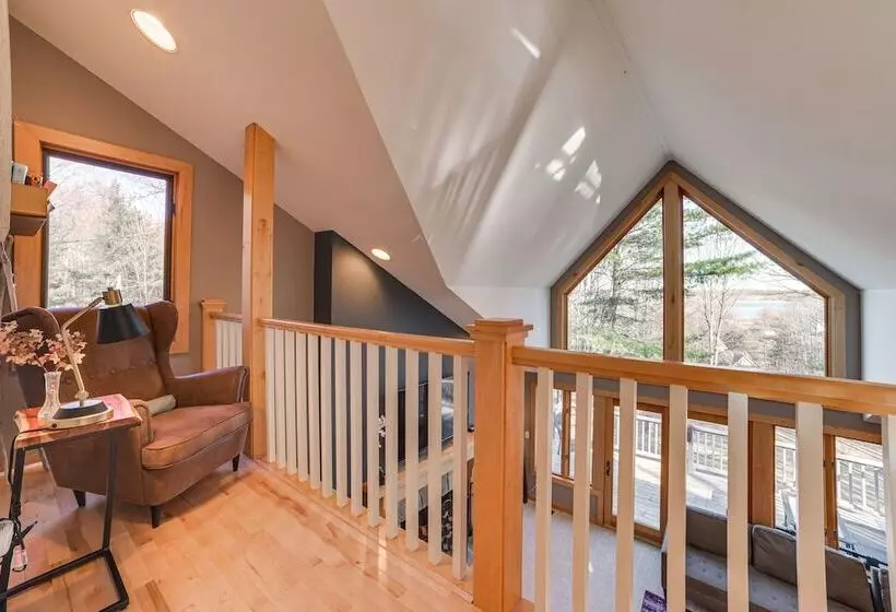 Serene Suttons Bay Home W/ Fire Pit & Wooded Yard