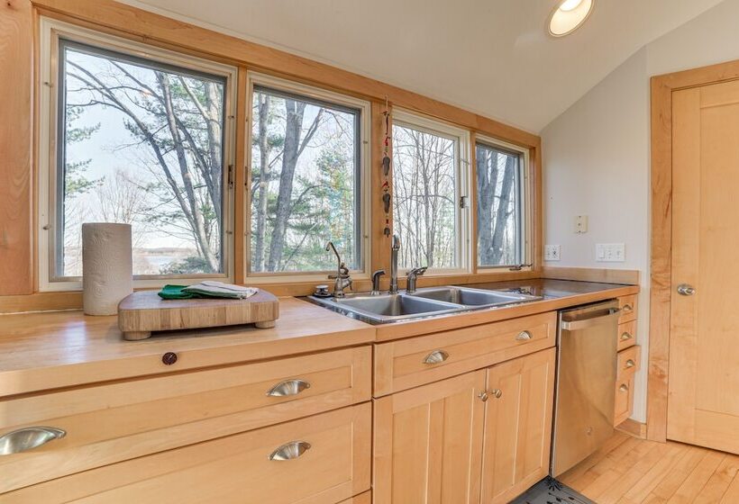 Serene Suttons Bay Home W/ Fire Pit & Wooded Yard