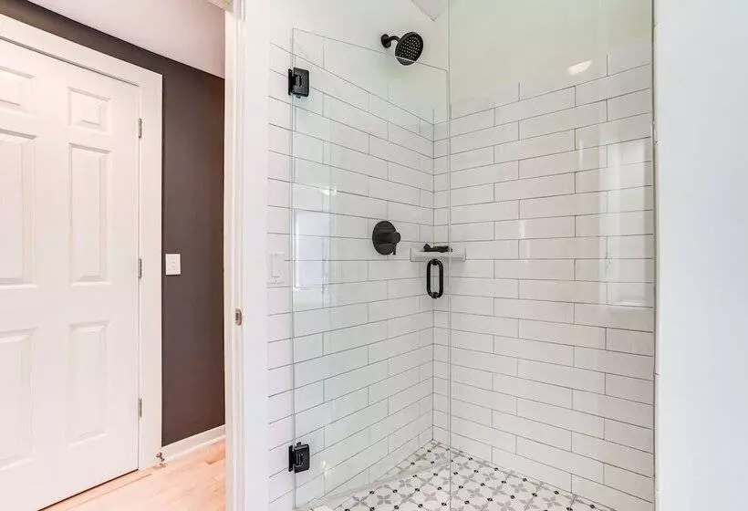 Serene Suttons Bay Home W/ Fire Pit & Wooded Yard